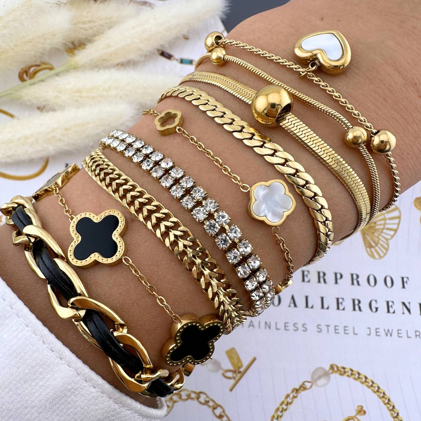 Pulsera flor blanca